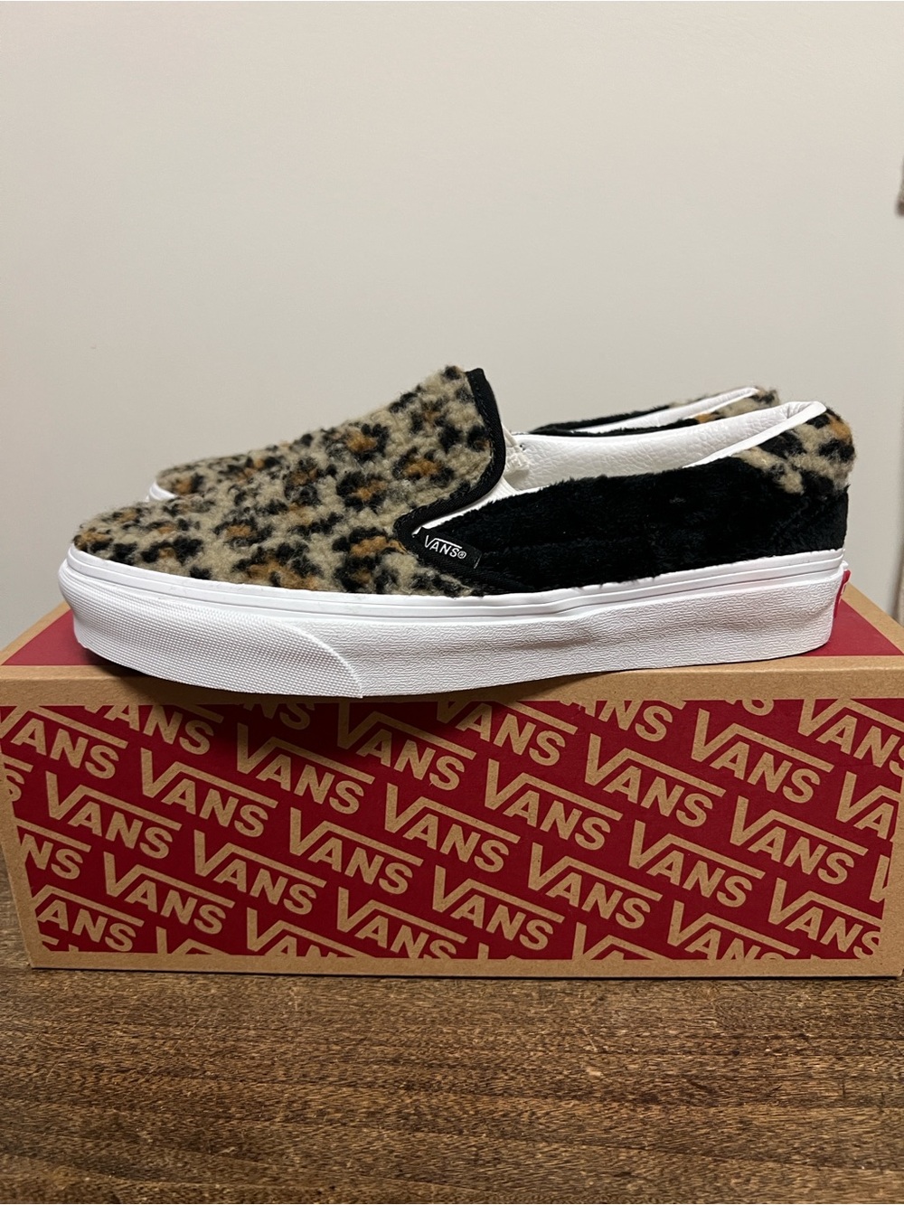 Vans Leopard Print Black Slip On Sneakers 🐆New In Box - Size 7.5